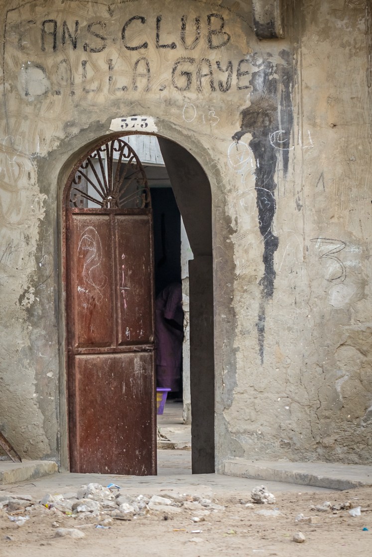 Et si j'entrais voir un peu...